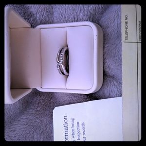 Diamond white gold ring